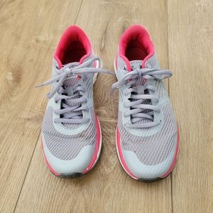 Under Armour training shoes